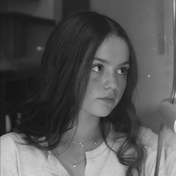 Meet your Posher, Ella - Picture 1 of 1